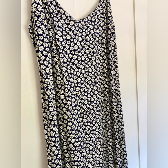 Reformation Crimini Dress Floral with Slit - Picture 6 of 8